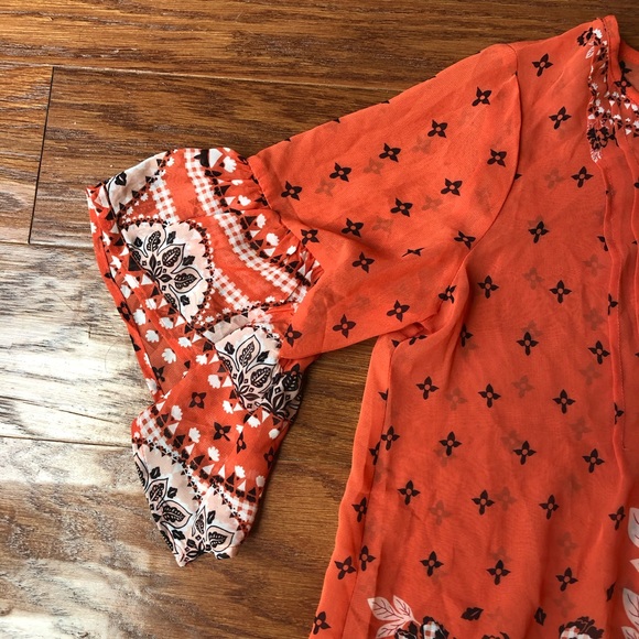 NWT STYLE & CO SHEER ORANGE BLOUSE WITH BLACK & WHITE PATTERN - Picture 2 of 8